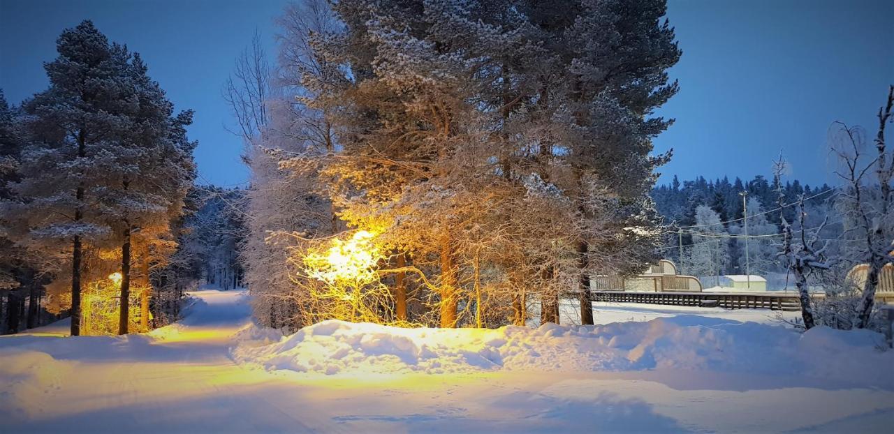 Kuukkeli Ivalo Airport Inn Dış mekan fotoğraf