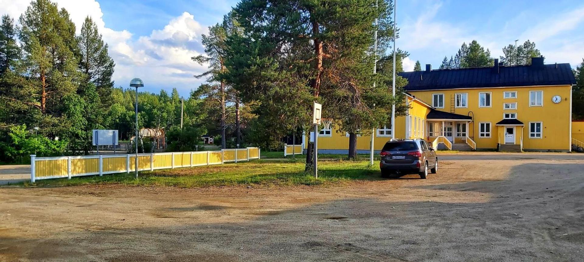 Kuukkeli Ivalo Airport Inn Dış mekan fotoğraf